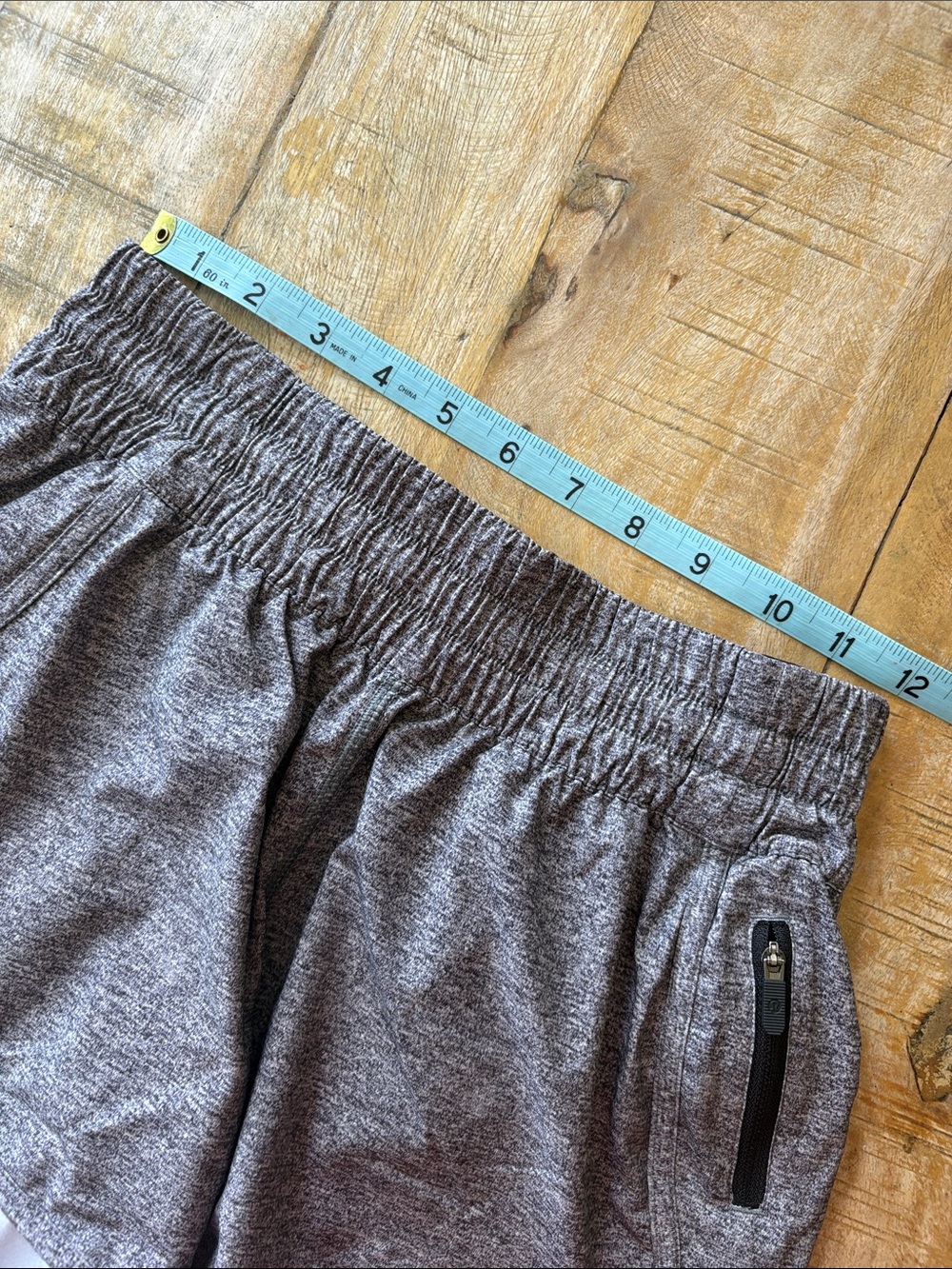 Lululemon Women’s Athletic Shorts size 6 - Picture 7 of 9